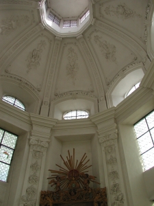 Kapellenkuppel, Sicht auf Altartfront